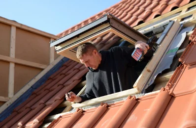 Pose de fenêtres de toit Velux à Margival